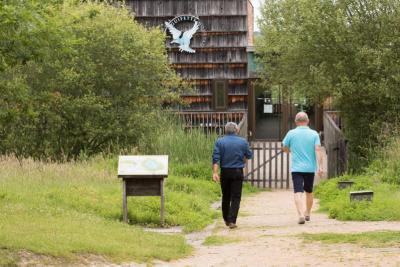 Voyage entre les étangs et le canal des cinq bondes - Arrivée à la maison de la - Agrandir l'image 3 sur 5, fenêtre modale
